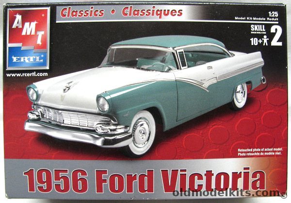 AMT 1/25 1956 Ford Victoria Hardtop, 31545 plastic model kit